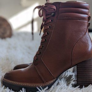 NIB Naturalizer boots